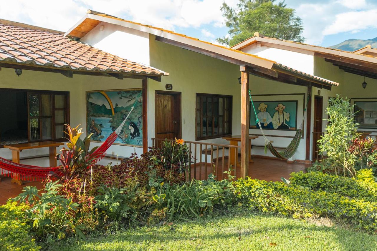 Hosteria Paraiso LàngLàngVilcabamba Ngoại thất bức ảnh