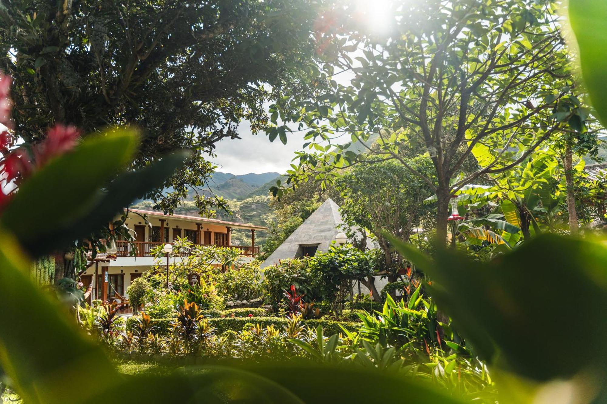 Hosteria Paraiso LàngLàngVilcabamba Ngoại thất bức ảnh